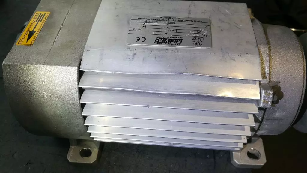 Specialartikel plattmotor E65SC2- 2,2 kW-B34 Rotationsriktning vänster
